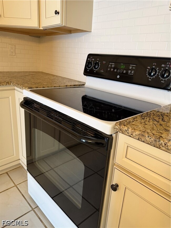 Building Photo - 4969 Vincennes St