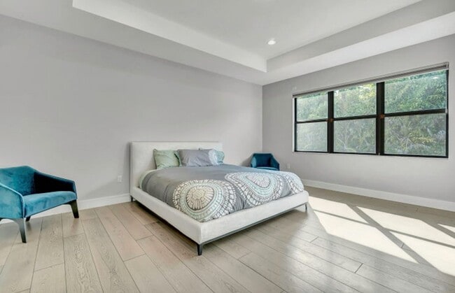 Building Photo - 17081 Five Waters Ave