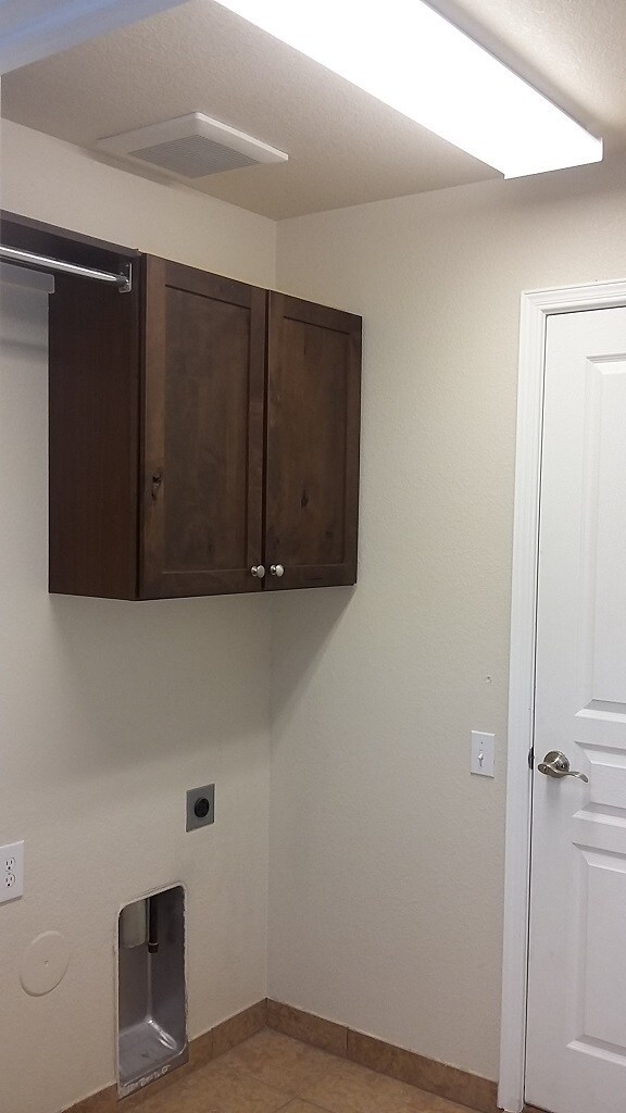 Building Photo - 4 Bedrooms 3 Baths EnergyStar Home