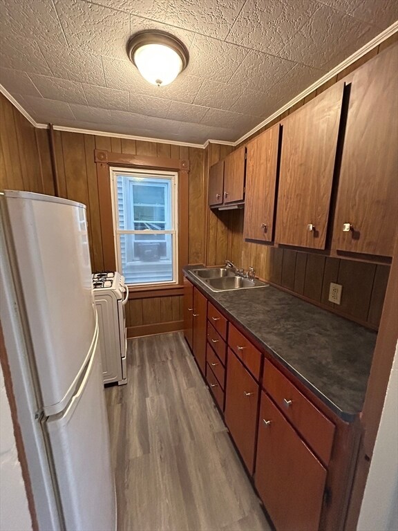 Building Photo - 126 Crapo St