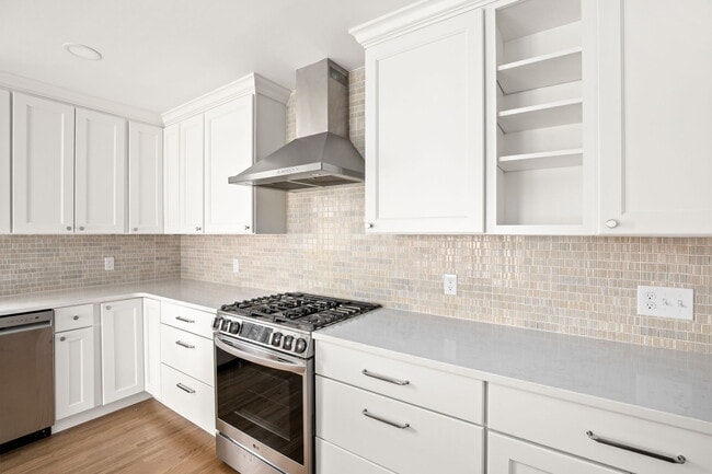 Building Photo - 1004 11th St NW