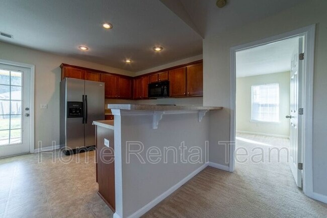 Building Photo - 37 Twin Oaks Pl