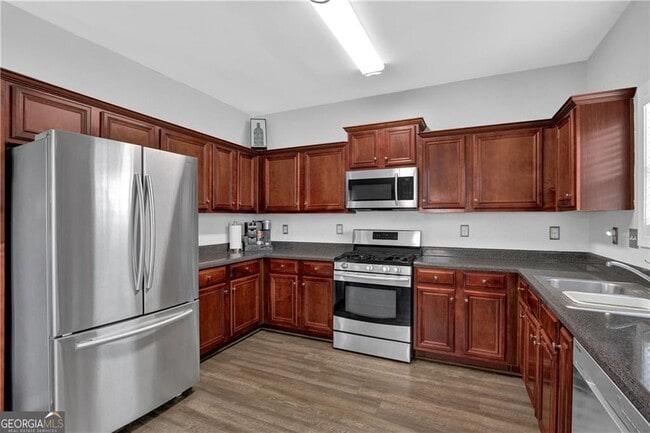 Building Photo - 2145 Waterford Park Dr