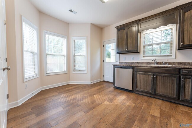 Building Photo - 105 Kaileigh Paige Cir