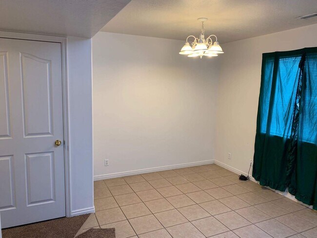 Building Photo - 1728 N 1500 W