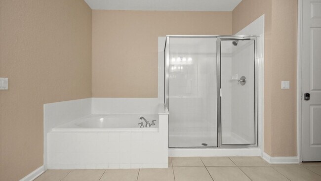 Building Photo - 5037 Shoreway Loop