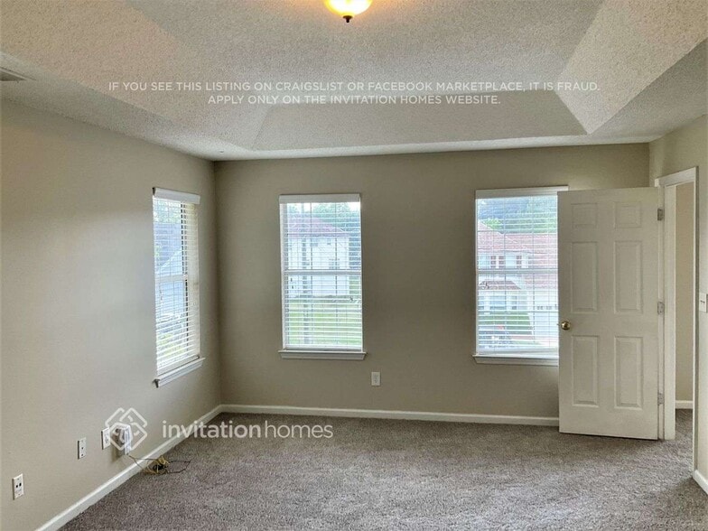 Building Photo - 3441 Riverview Chase Dr