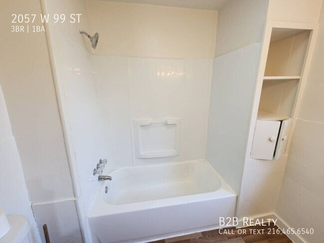 Building Photo - 2057 W 99th St
