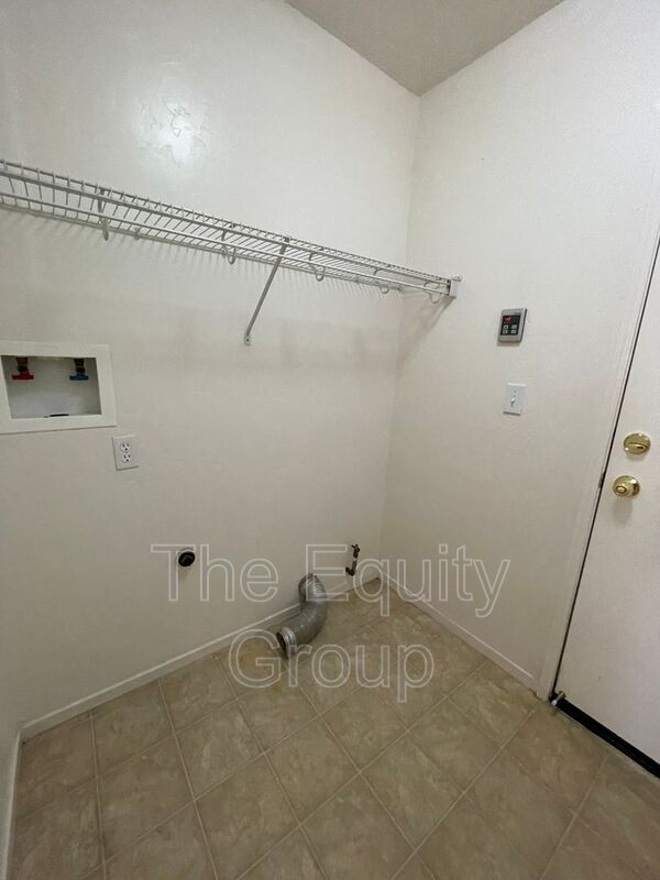 Building Photo - 2844 W Payson Ct