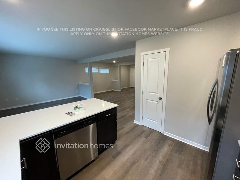 Building Photo - 18409 110th Ave E