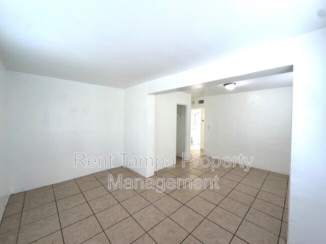 Building Photo - 626 31st St S