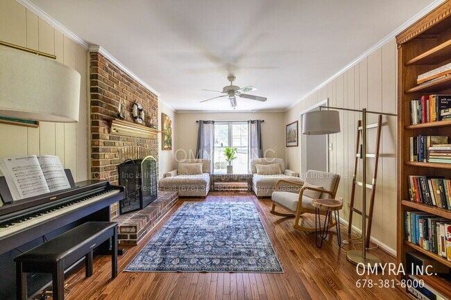 Building Photo - Beautiful 4 Bedroom House in Doraville!