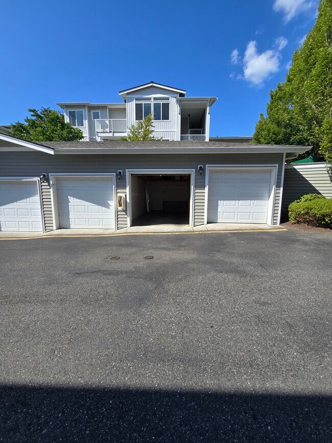 Building Photo - 14915 38th Dr SE