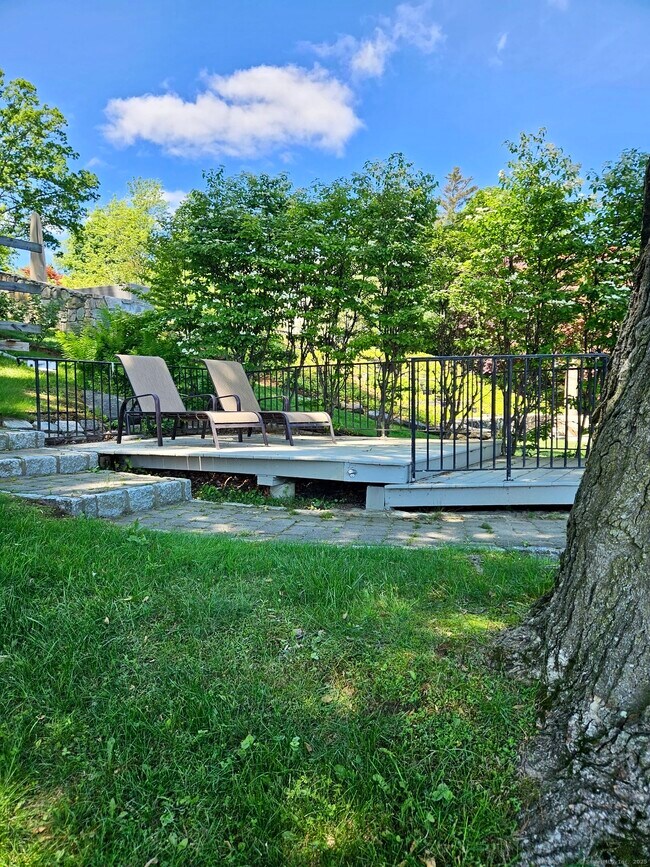 Building Photo - 55 Knollcrest Rd