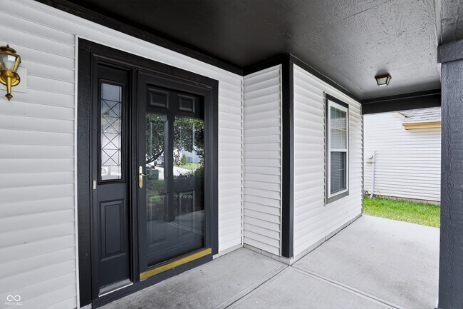 Building Photo - 5439 Lake Boggs St