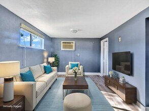 Building Photo - 912 S Armstrong Ave