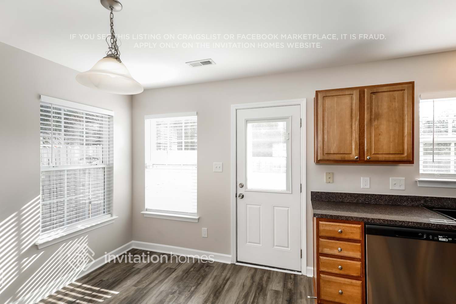 Building Photo - 104 Glencroft Dr