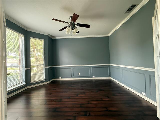 Building Photo - 609 Saddleback Ln