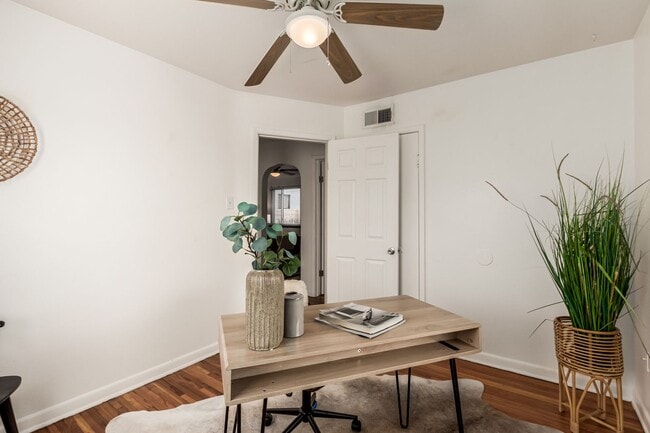 Building Photo - 2BD, 1BA Half-Duplex in Sloan's Lake with ...