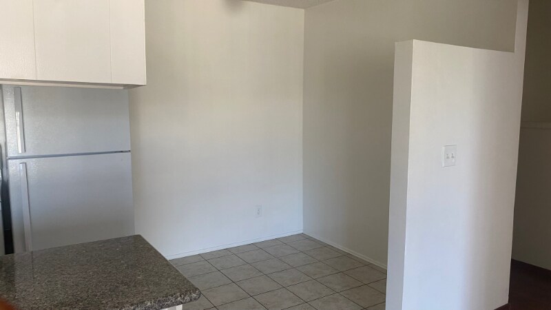 Building Photo - 6250 Holabird St