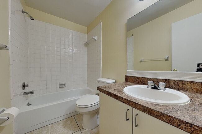 Building Photo - 479 Prestwick Pl