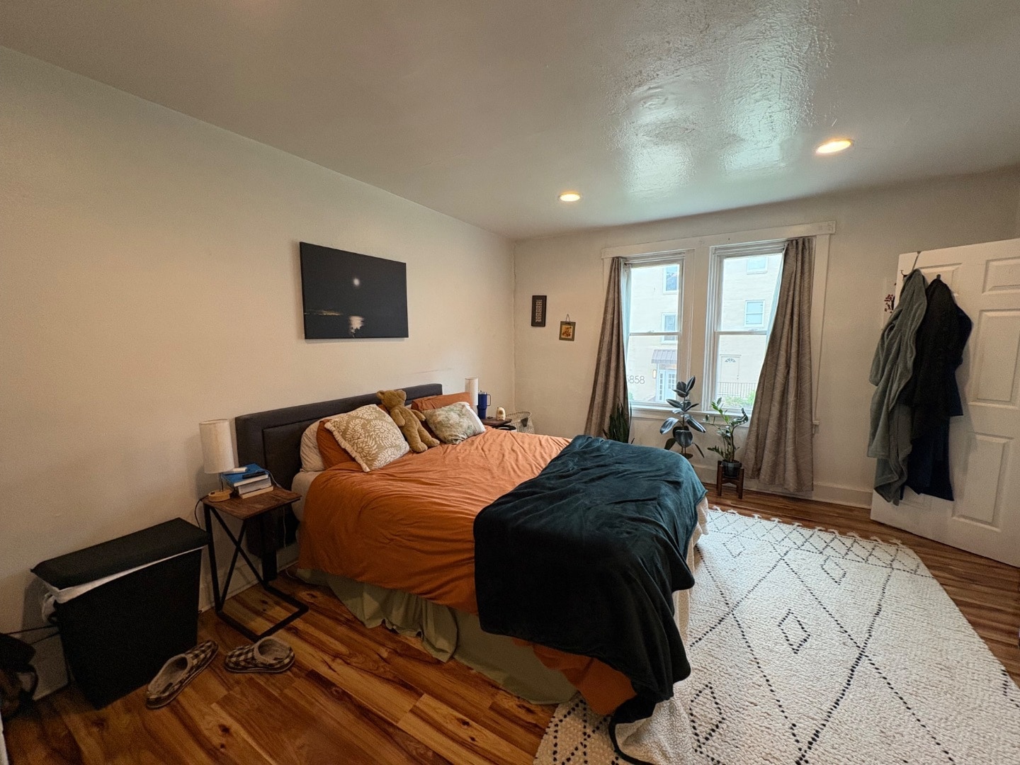 Building Photo - 5850 Alderson St