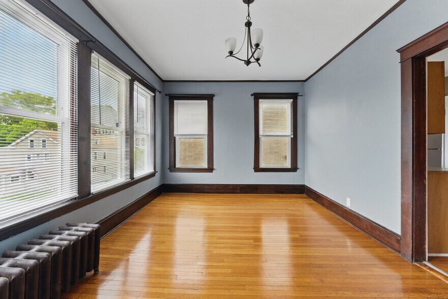 Building Photo - 466 Locust St