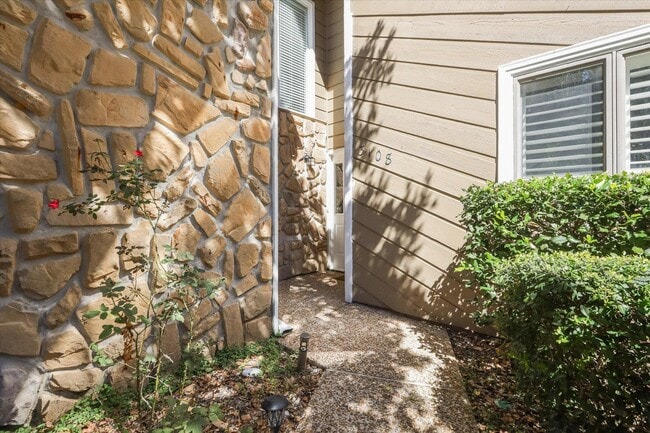 Building Photo - 3108 Ironwood Dr