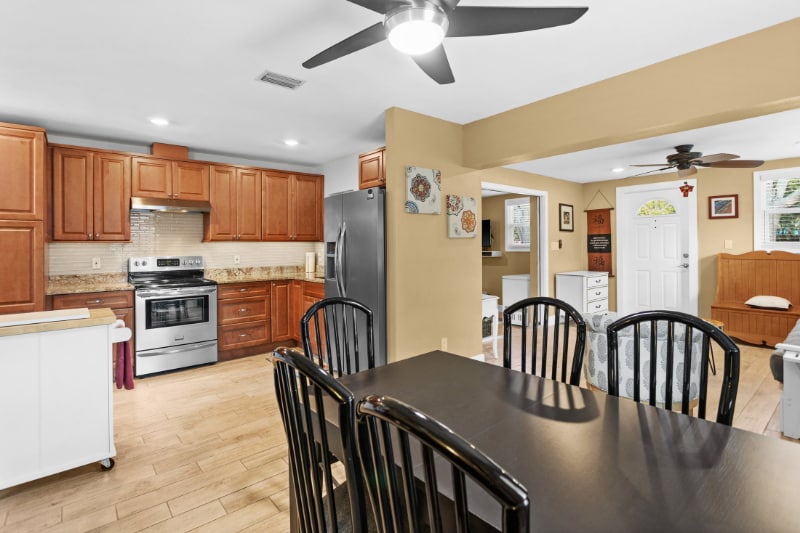 Building Photo - 5614 27th Ave S