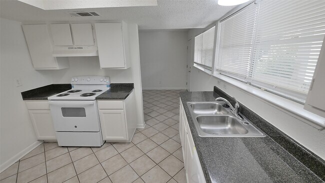 Building Photo - 781 Country Pl Dr