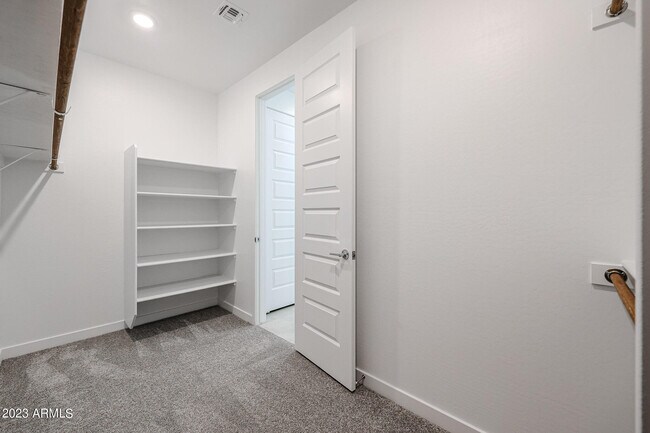 Building Photo - 2071 W Sierra Sunset Trail