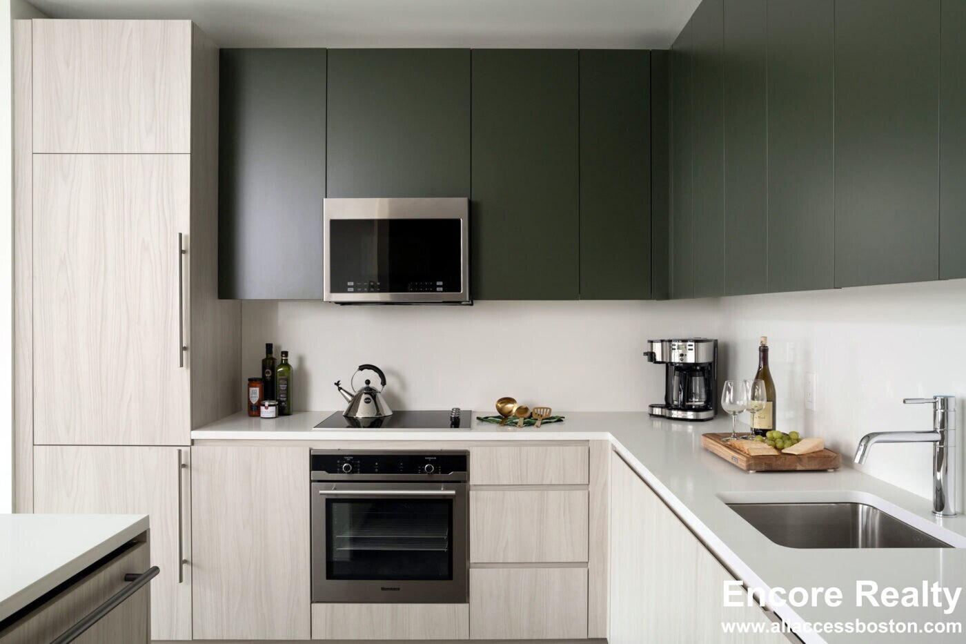 Building Photo - 771 Beacon St St