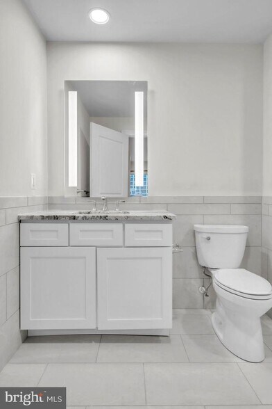 Building Photo - 1801 Market St