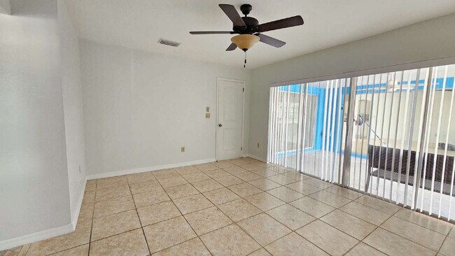 Building Photo - 3 Bedroom Pool Home in North Port - Rent I...