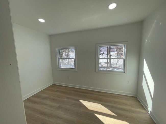 Building Photo - 40-42 Gordon Street