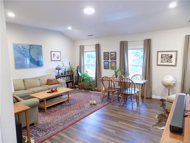 Building Photo - 168 Greenwood Ave