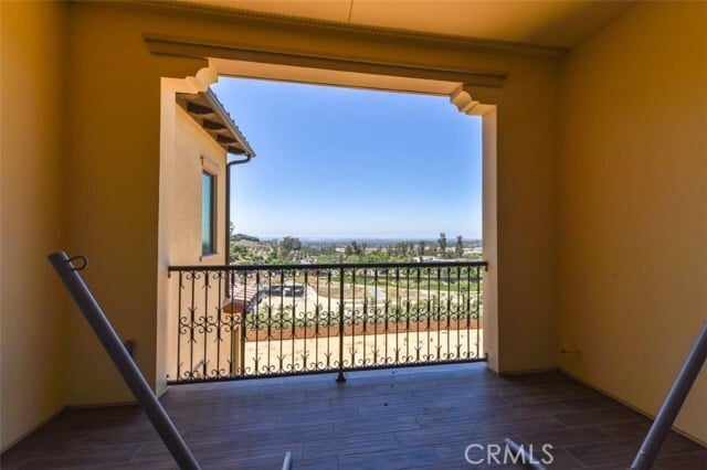 Building Photo - 222 Clear Falls