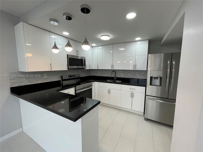 Building Photo - 3865 W 9th Way