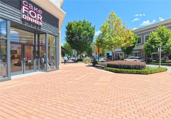 Building Photo - 120 Grand Cres