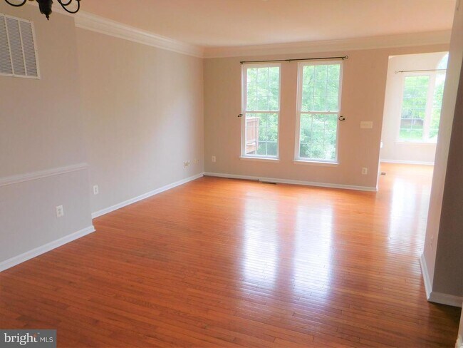 Building Photo - 907 Serenity Grove Terrace
