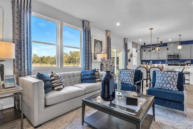 Building Photo - 75 Hickory Ln