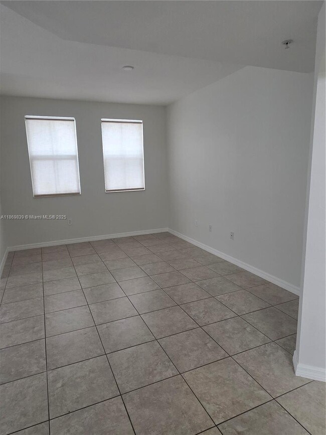 Building Photo - 10885 NW 89th Terrace