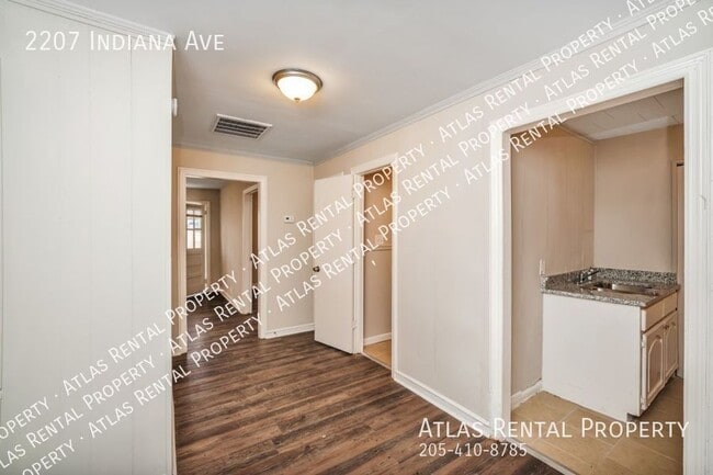 Building Photo - 2207 Indiana Ave