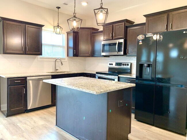 Building Photo - 208 Copeland Rd