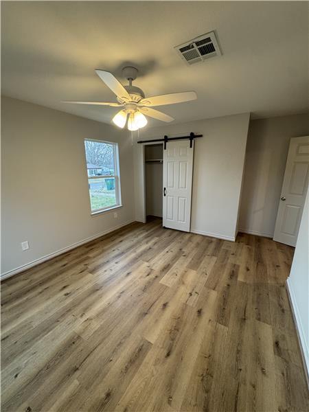 Building Photo - 207 Laurel Ln