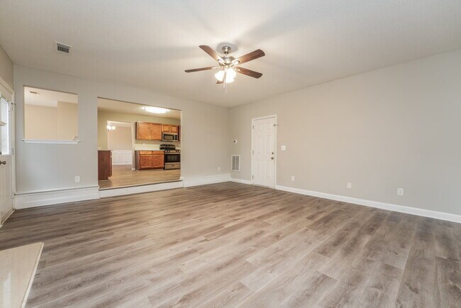 Building Photo - 1452 Shelnut Ct