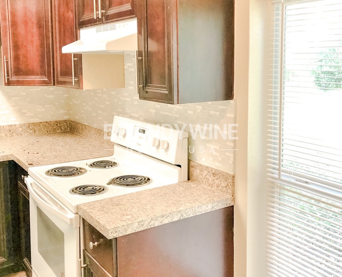 Building Photo - 6043 Park St