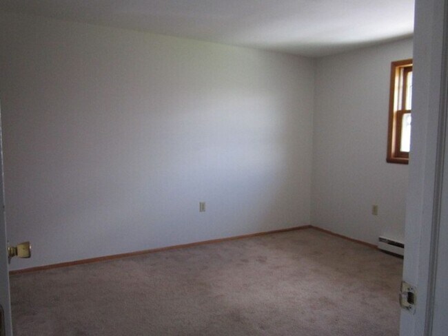 Building Photo - 368C-D Electronics Pkwy