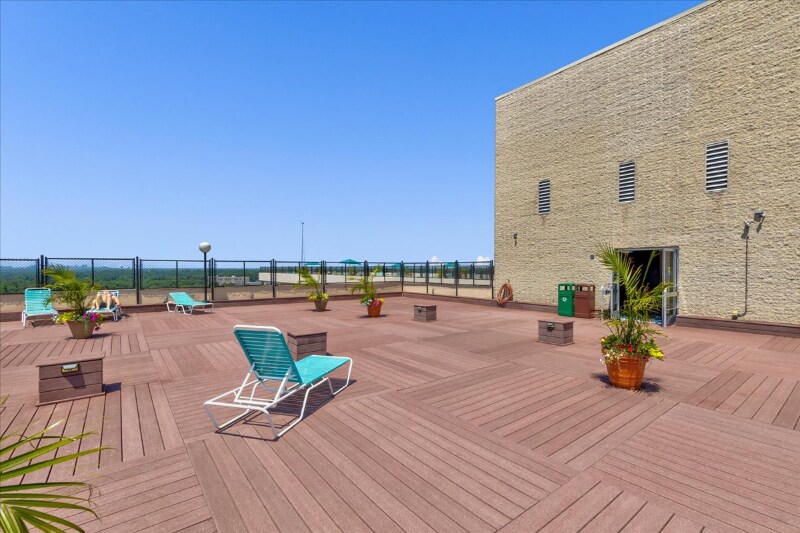 Building Photo - 4515 Willard Ave
