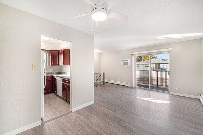 Primary Photo - Updated 2 Bed 1 Bath Townhome in HAMPDEN VILLAS!